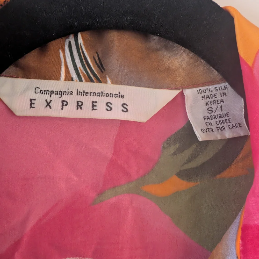 ✨ 5 For $50 Vintage Silk Vibrant Floral Oversized Button Up Size S - Picture 4 of 6